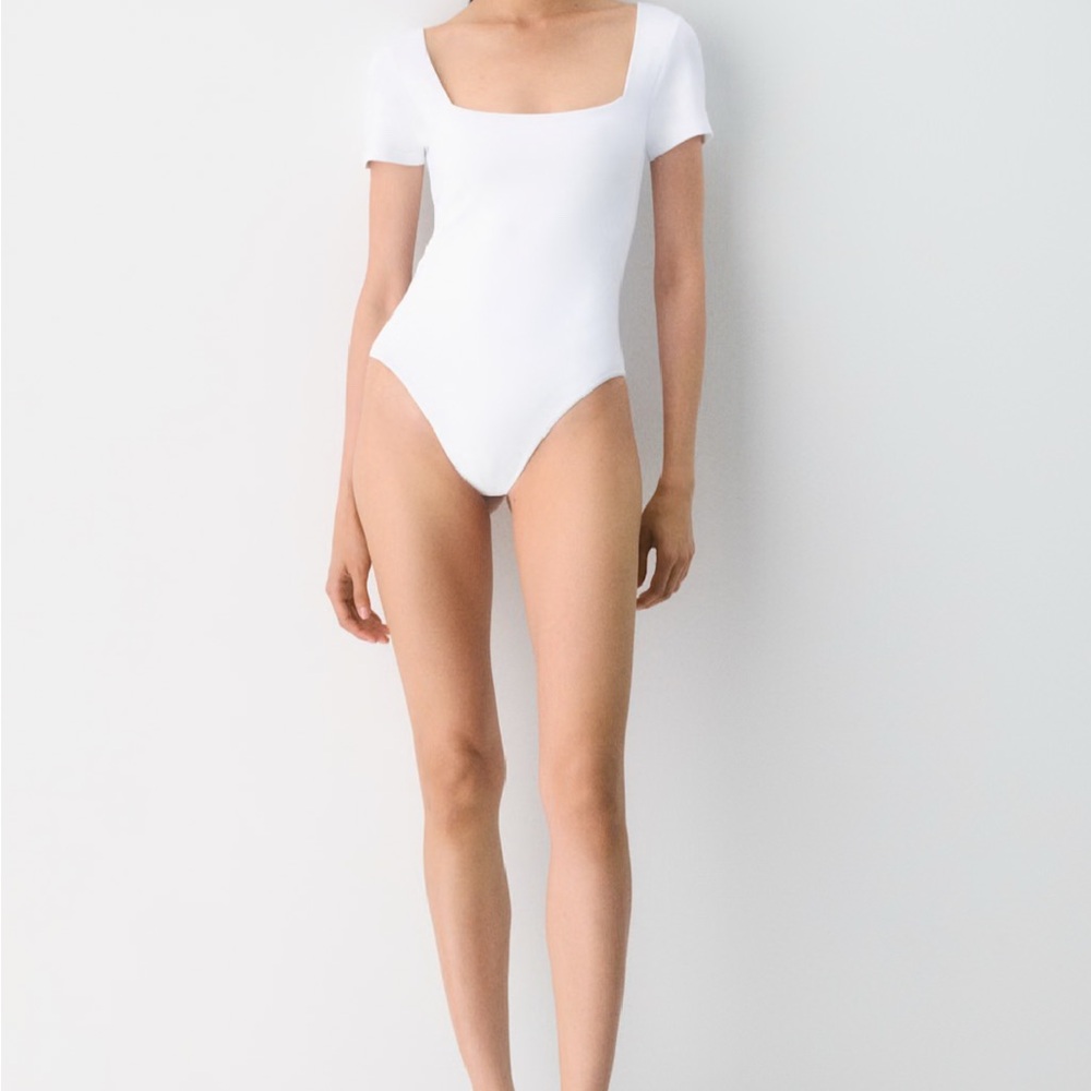 Aritiza Contour White Bodysuit